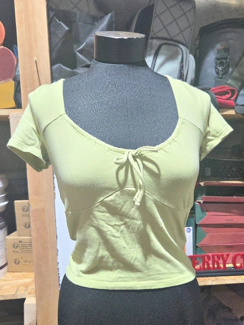 Hollister Must-Have Collection Short Sleeve Tie-Front Top Green Medium